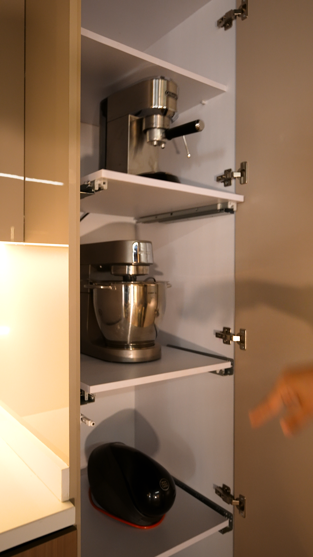Contemporary Kitchen 6